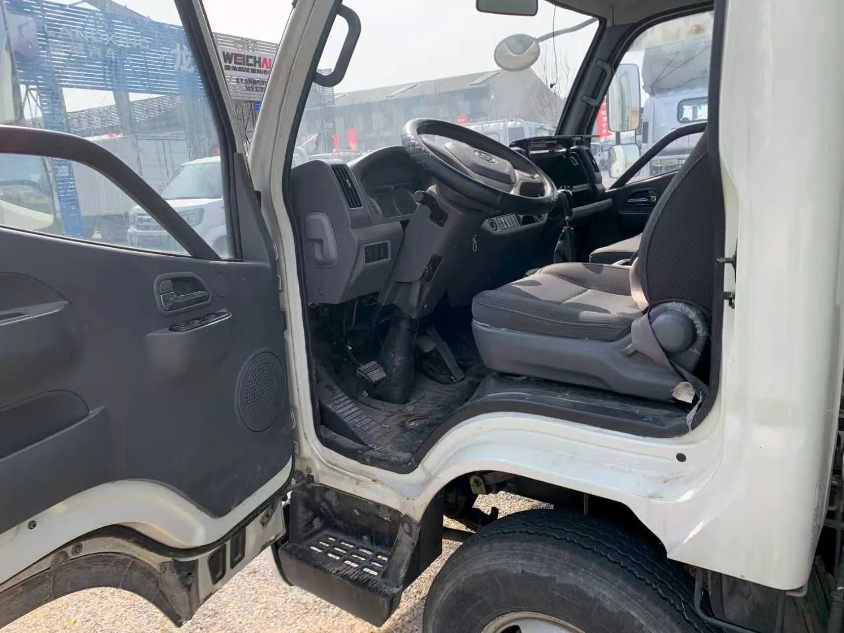 [USED]Foton Forland M3 cargo box truck Diesel 4x2 business logistics Light Duty Truck (2021)