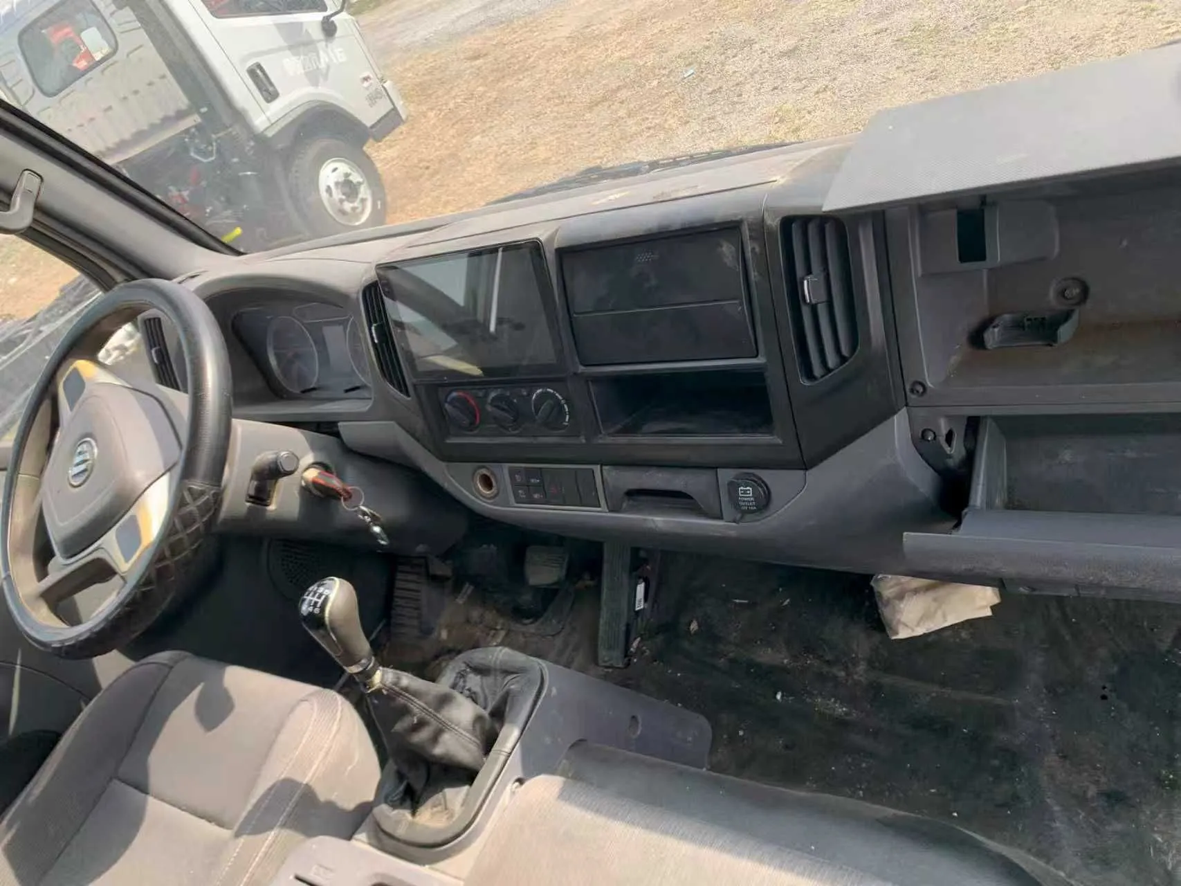 [USED]Foton Forland M3 cargo box truck Diesel 4x2 business logistics Light Duty Truck (2021)